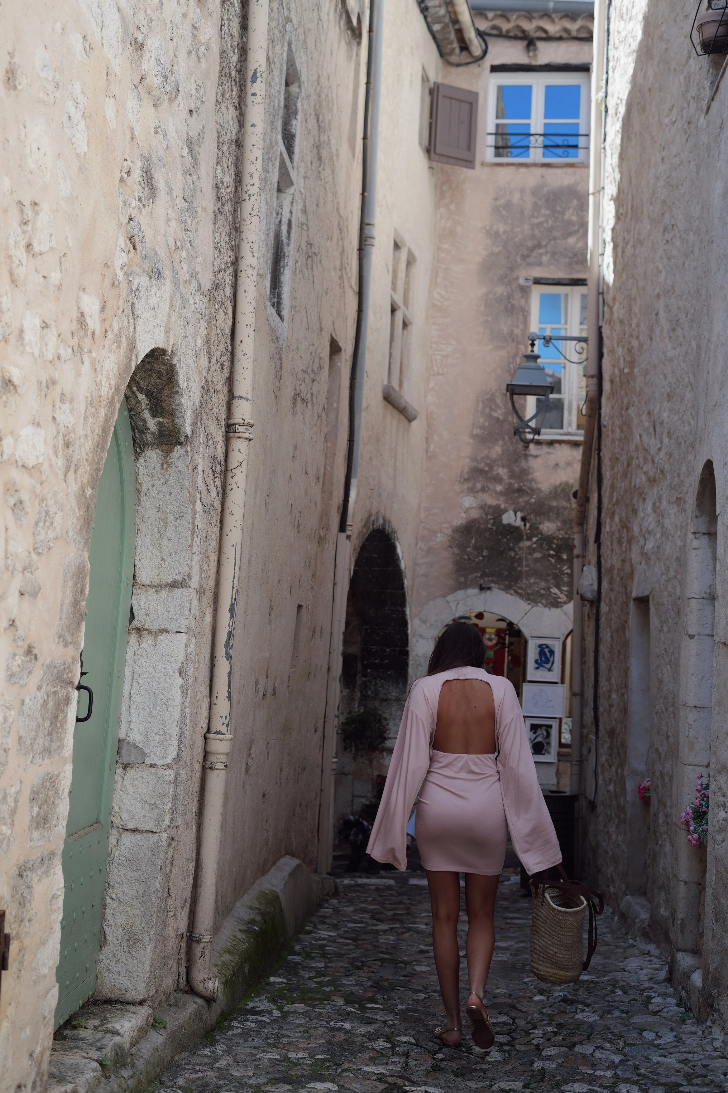 SUKIENKA AURI BACKLESS SHORT POWDER PINK - Image 5