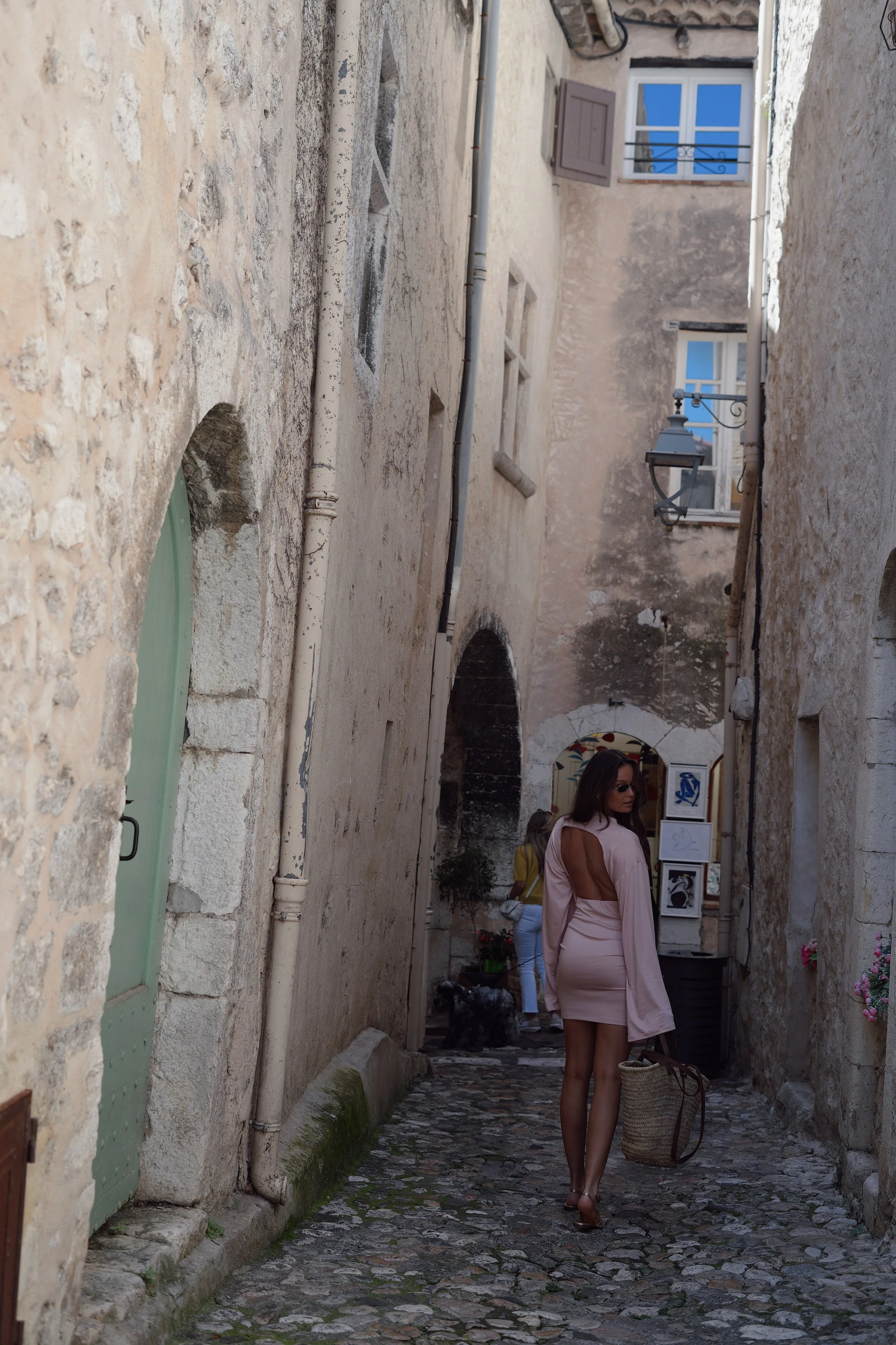 SUKIENKA AURI BACKLESS SHORT POWDER PINK - Image 9