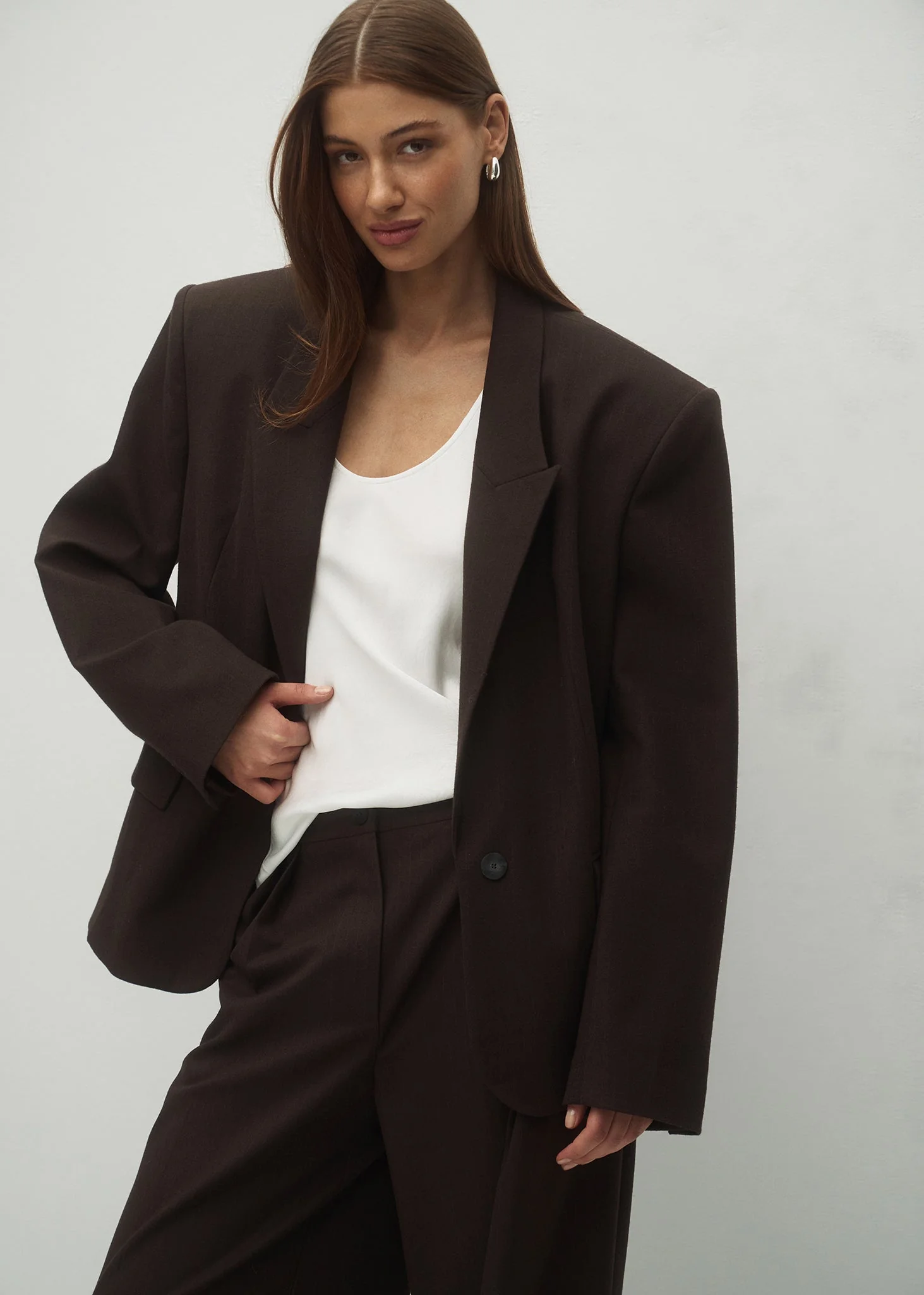 MARYNARKA ANDERSON BROWN - Image 3