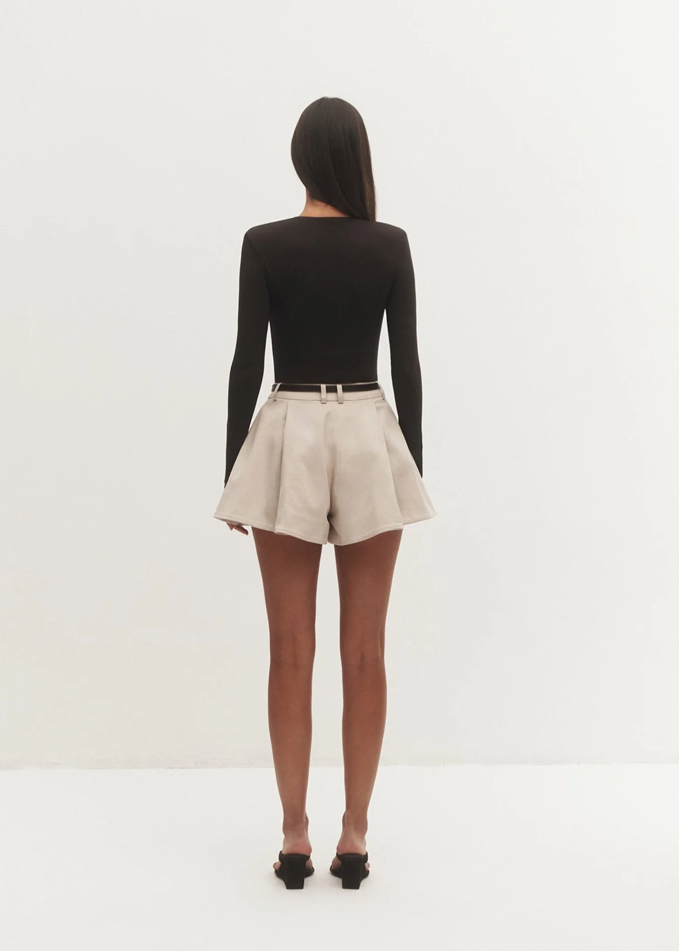 SPODENKI CORNELIA BEIGE - Image 5