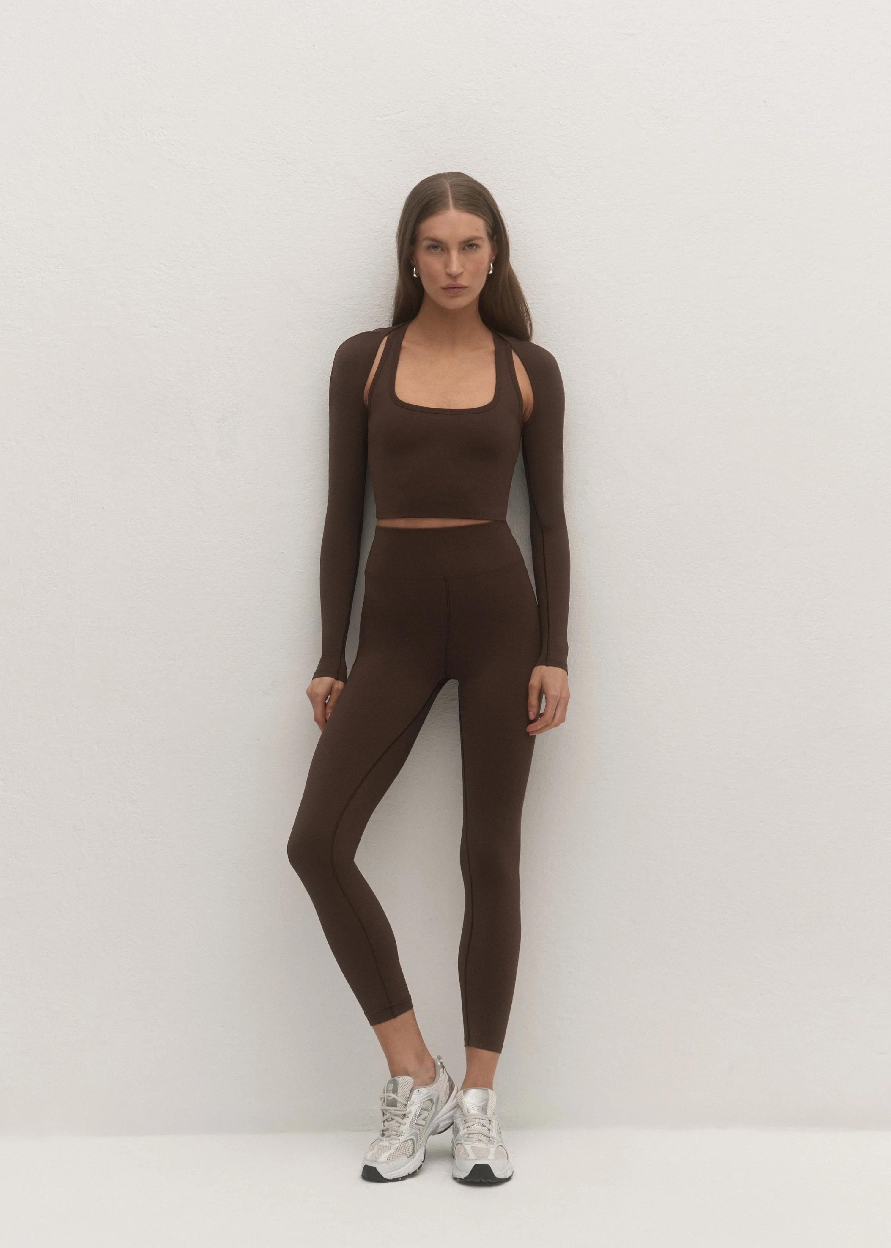 SPORTOWY TOP Z RĘKAWKAMI FLOW BROWN - Image 3